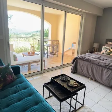 - Domaine Du Golf Apartment